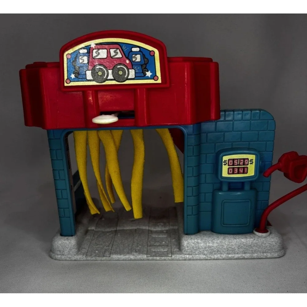 Fisher Price  Little People Little Mart Car Wash Gas Station 1998-Cars & People